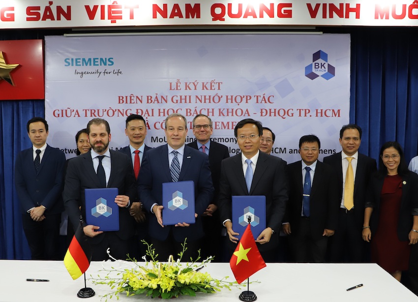 Siemens[-]hỗ[-]trợ[-]Trường[-]Đại[-]học[-]Bách[-]khoa[-]TP[-]Hồ[-]Chí[-]Minh[-]phát[-]triển[-]Phòng[-]Thí[-]Nghiệm[-]Công[-]Nghiệp[-]4.0